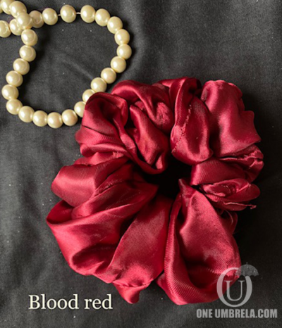 Blood red -Volumizing scrunchie - Image 2