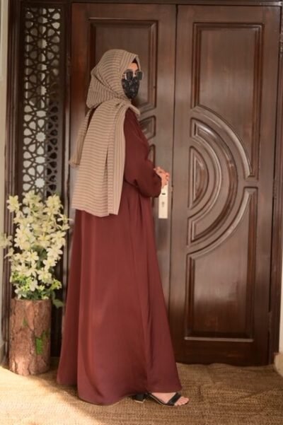 Basic Front open abaya- Maroon - Image 5